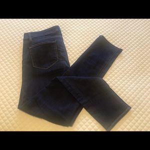 Paige Jeans Skyline Ankle Peg